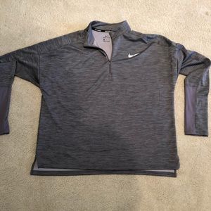 Women’s Nike quarter zip dri fit jacket xl